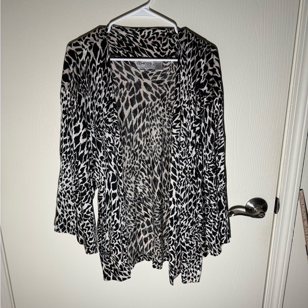 Chico’s Travelers Animal Cheetah Lightweight Cardigan Sweater Lagenlook Large